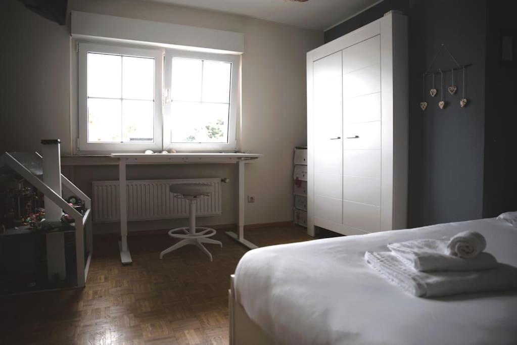 Cozy 3 Bedroom House With 11 Kw Electric Car Charger Hesperange ภายนอก รูปภาพ